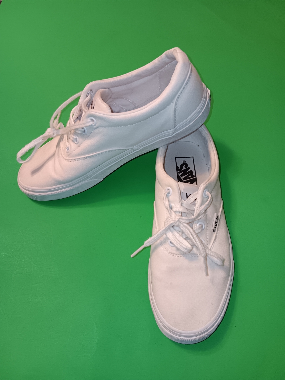 Vans Lace Up Low Top Sneakers/Shoes (508731) Preowned White Color Women's Sz 8.5
